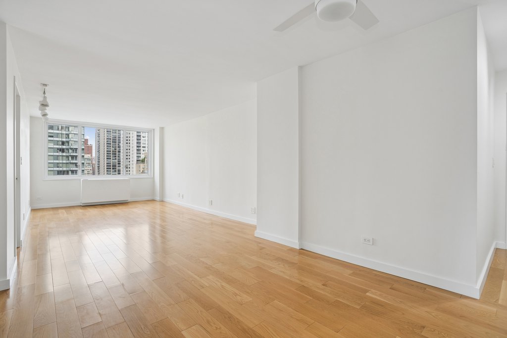 245 East 54th Street, Unit 20D photo 12