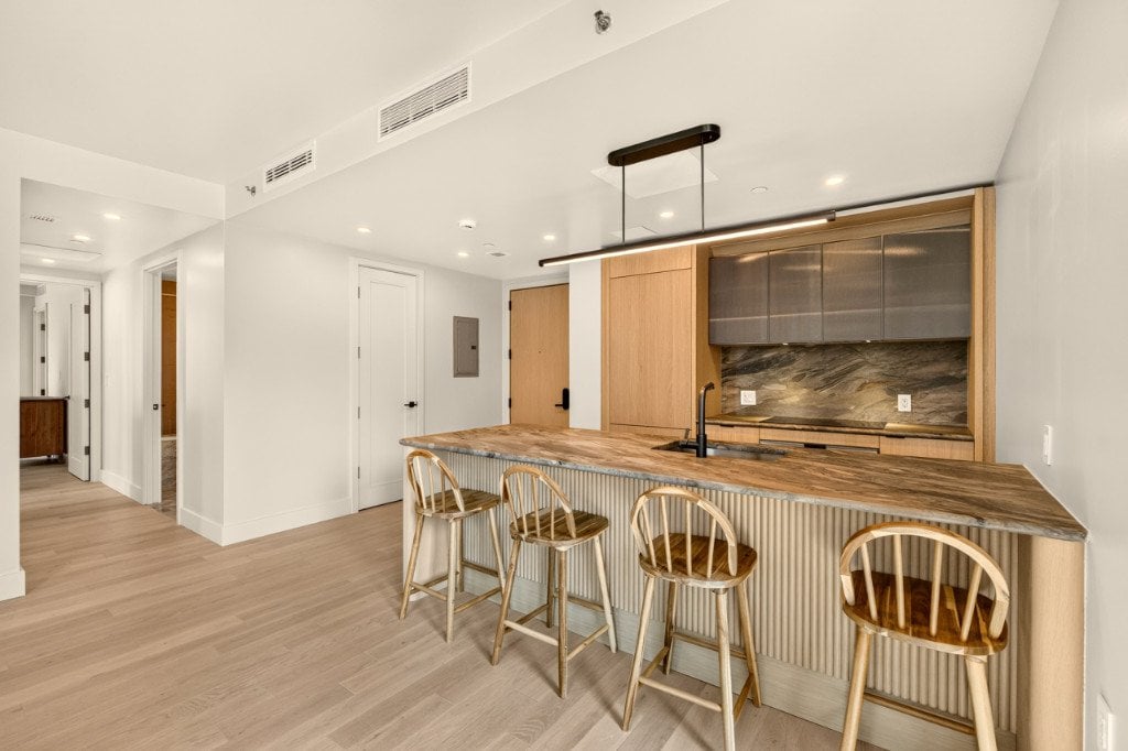 400 West 38th Street, Unit 5GN