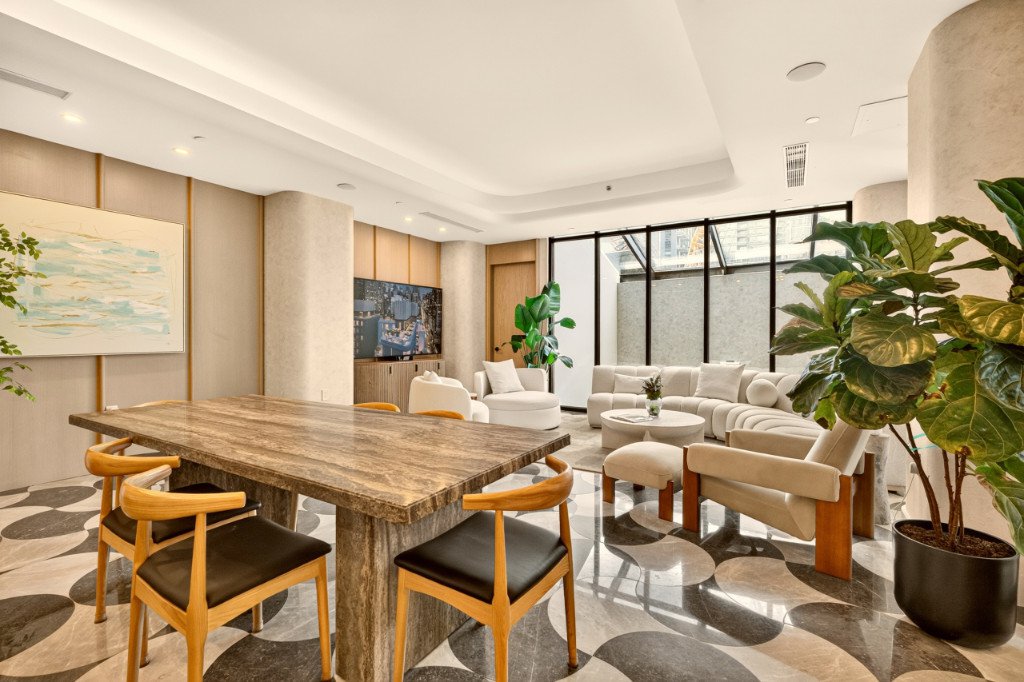 400 West 38th Street, Unit 5GN photo 18