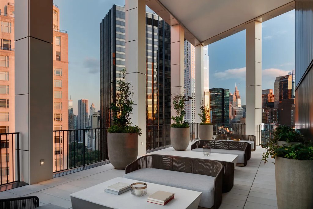 15 West 61st Street, Unit 3D photo 20