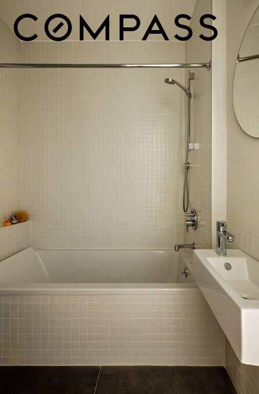 62 Washington Avenue, Unit 2 photo 14