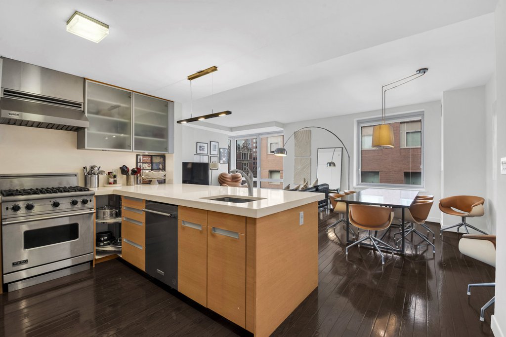 462 West 58th Street, Unit 6B photo 6
