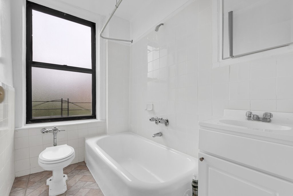 575 Ocean Avenue, Unit 4B photo 5