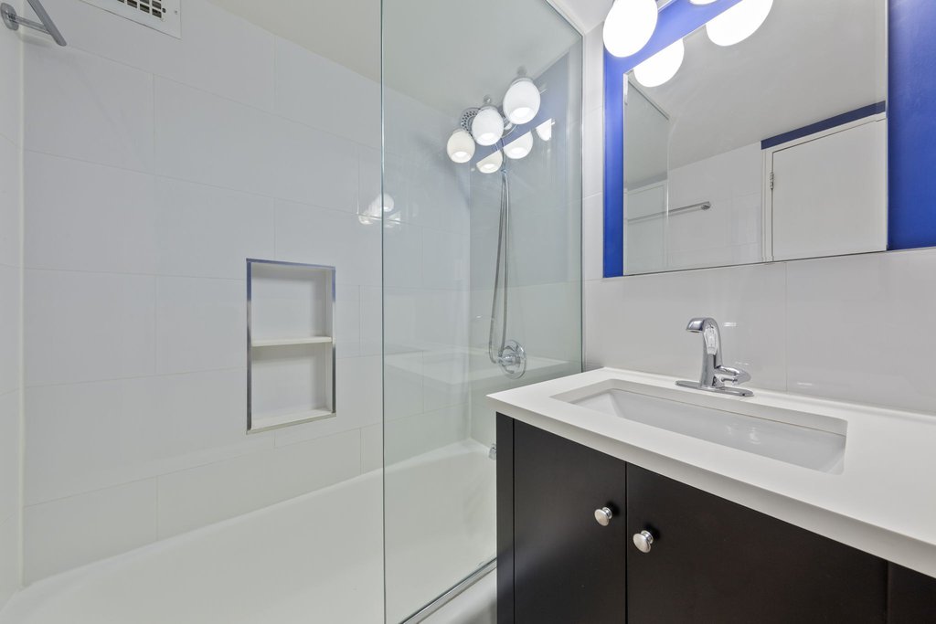 210 East 63rd Street, Unit 4A photo 6