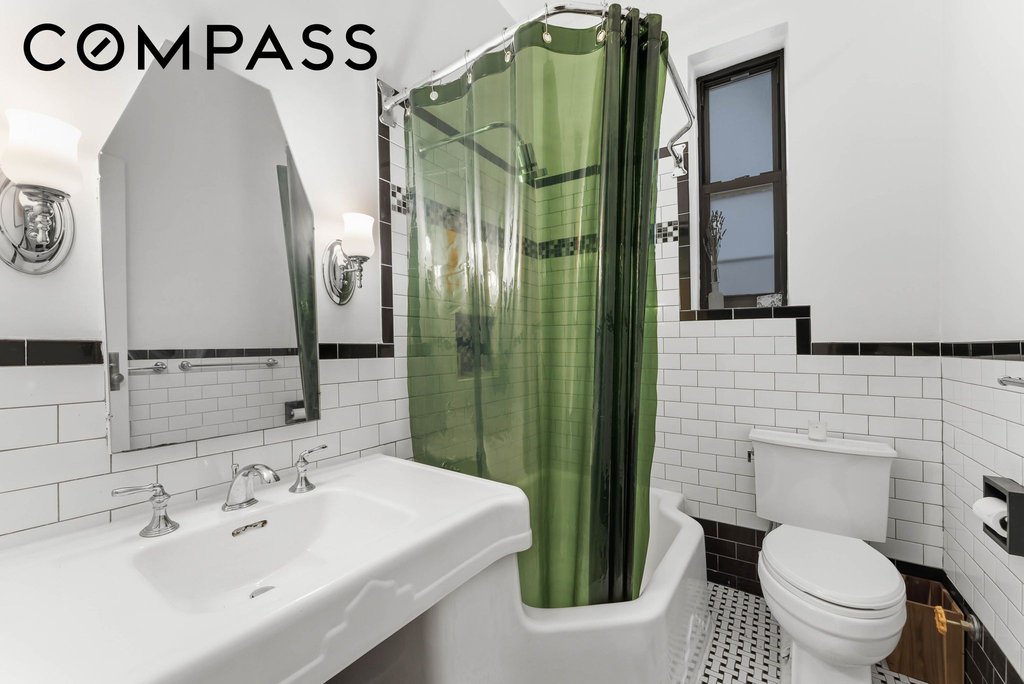 668 Riverside Drive, Unit 4E photo 6