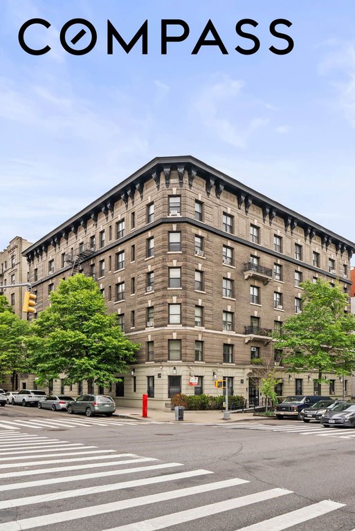 668 Riverside Drive, Unit 4E photo 8