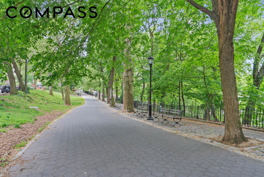 668 Riverside Drive, Unit 4E photo 9
