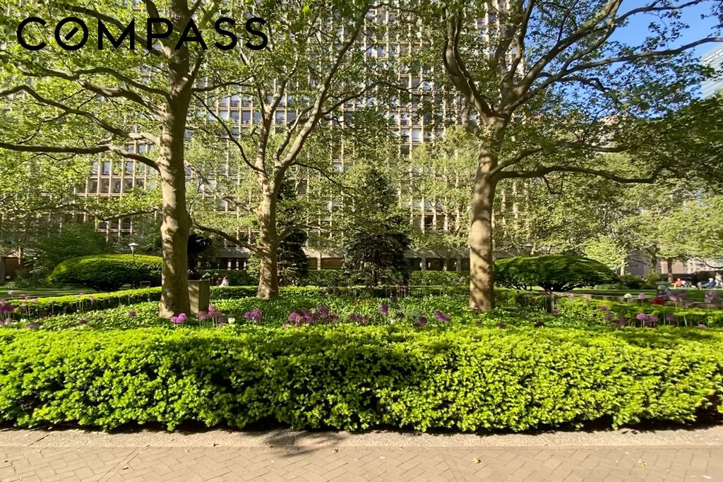 300 East 33rd Street, Unit 21E photo 12