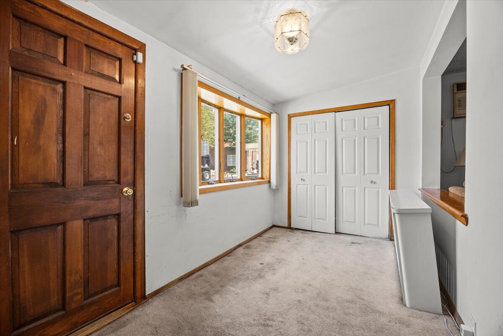 2820 Voorhies Avenue – For Sale photo 2