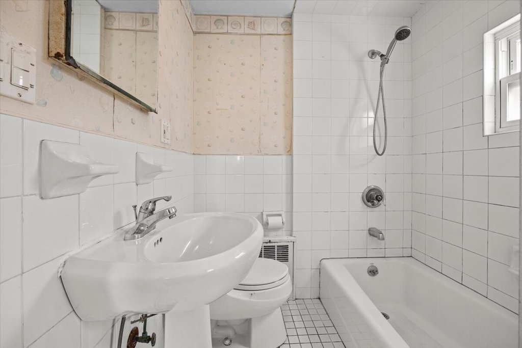 2820 Voorhies Avenue – For Sale photo 10