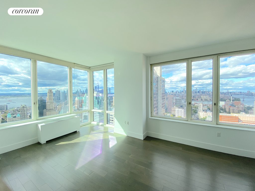 388 Bridge Street, Unit 43H photo 2