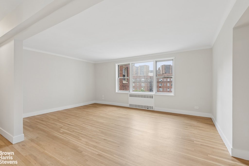 68-61 Yellowstone Boulevard, Unit 610 photo 2