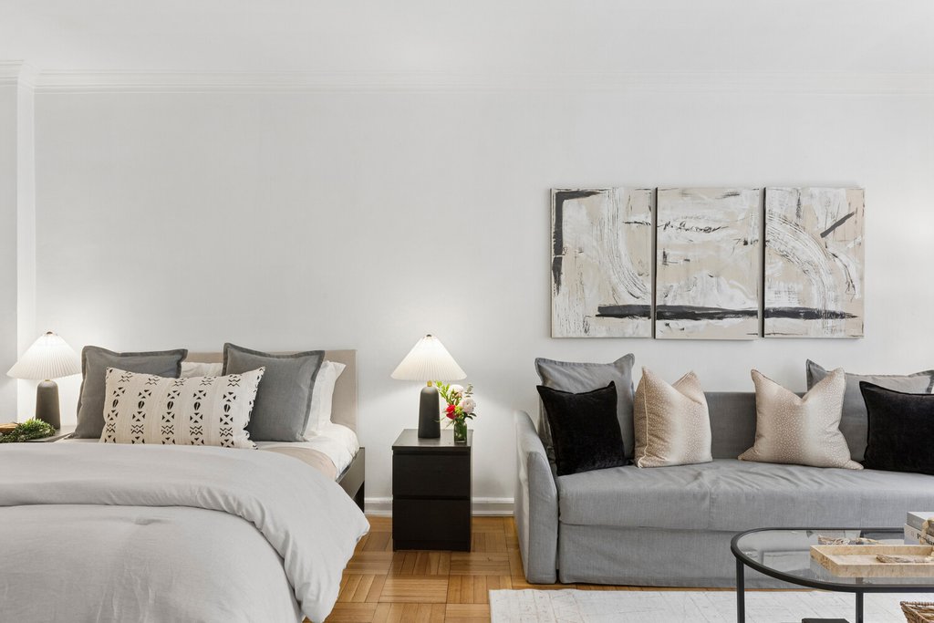 220 Madison Avenue, Unit 5G photo 2
