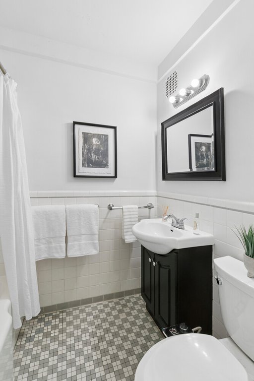 220 Madison Avenue, Unit 5G photo 6