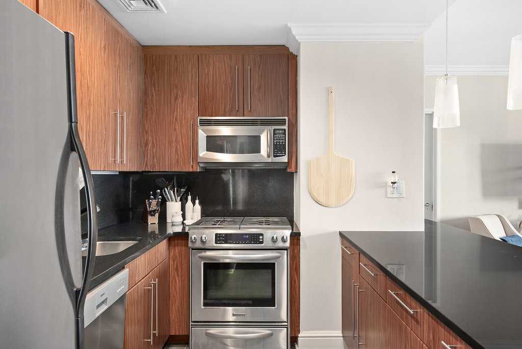 216 East 47th Street, Unit 11A photo 2