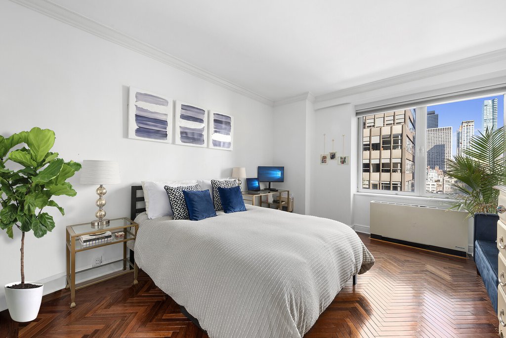 216 East 47th Street, Unit 11A photo 3