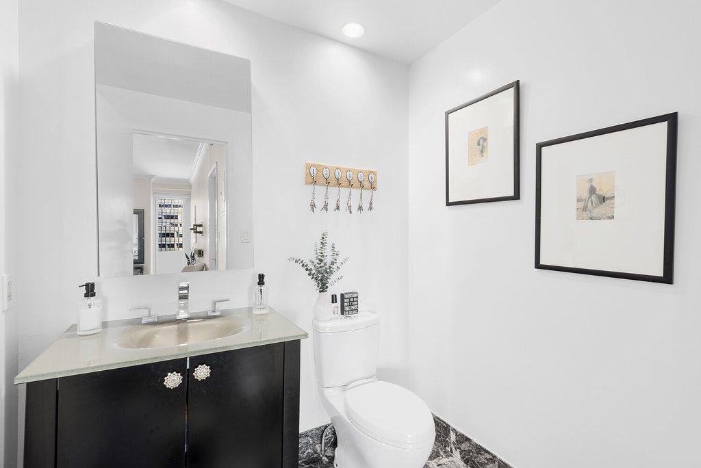 216 East 47th Street, Unit 11A photo 6