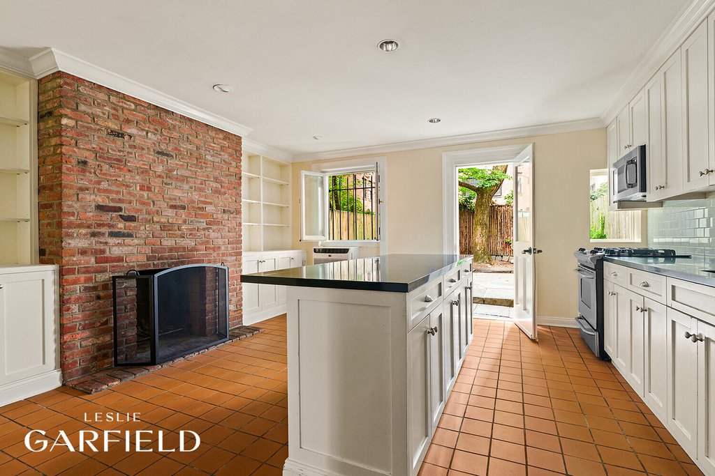 332 East 69th Street – For Sale photo 6
