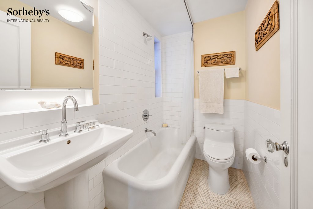 415 Central Park West, Unit 14D photo 4