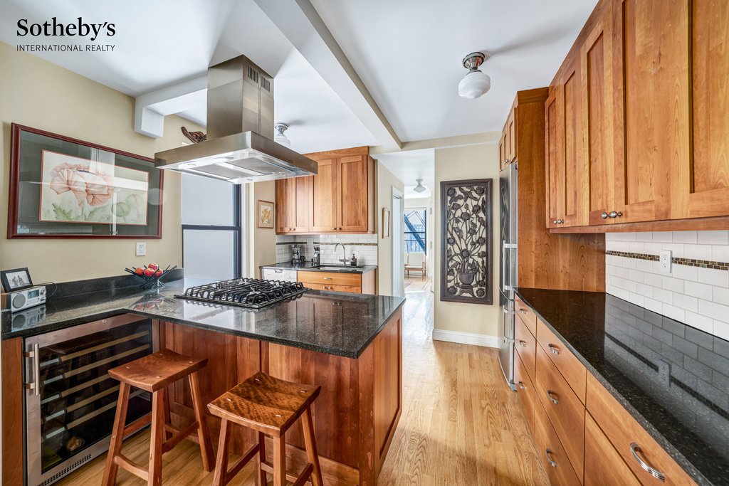 415 Central Park West, Unit 14D photo 8