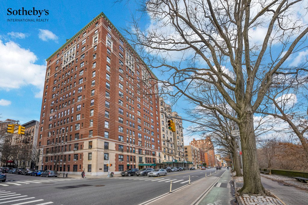 415 Central Park West, Unit 14D photo 14