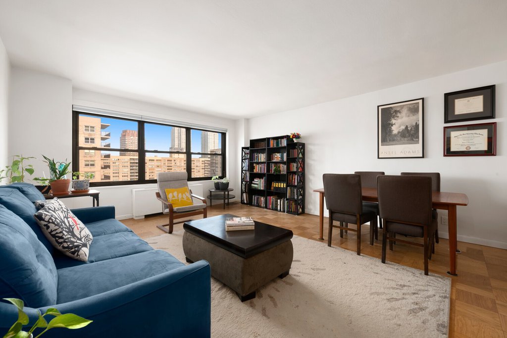 160 West End Avenue, Unit 26J photo 2
