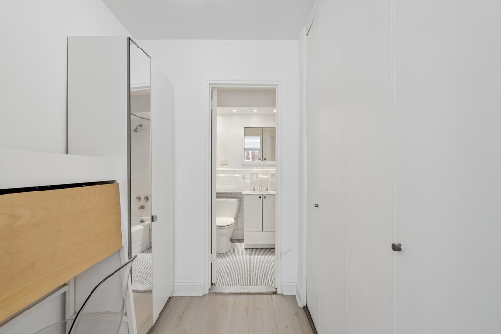 1199 Park Avenue, Unit 16E photo 4