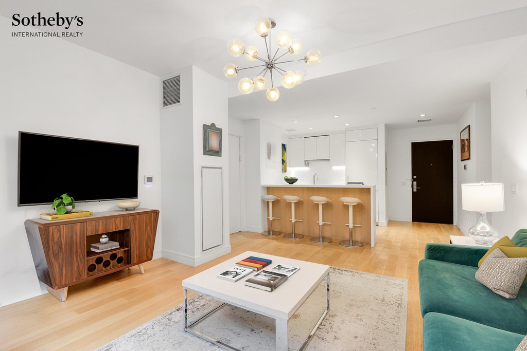 230 East 20th Street, Unit 33 photo 2