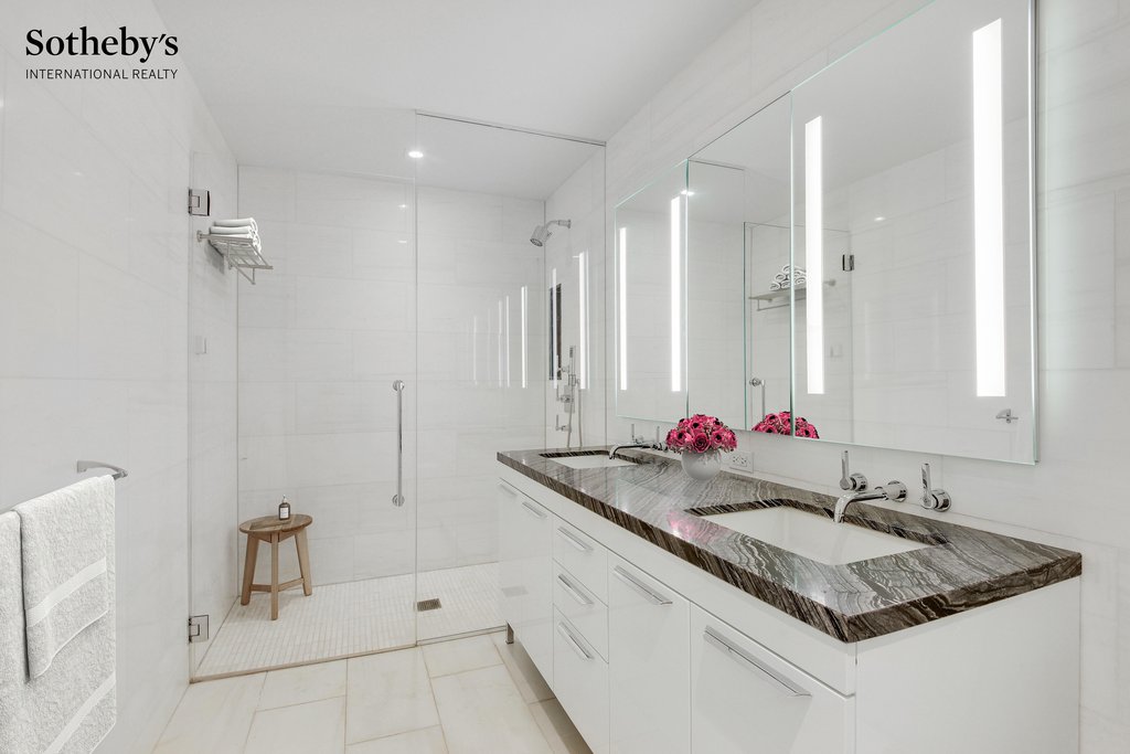230 East 20th Street, Unit 33 photo 6