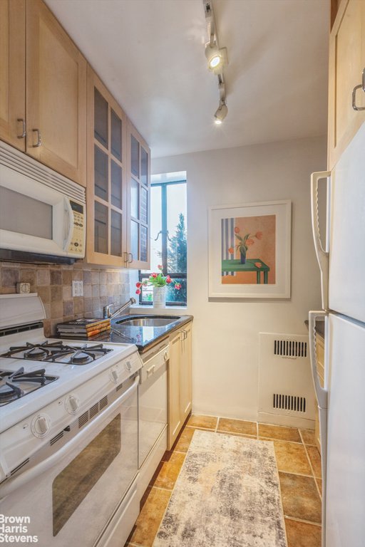 100 Riverside Drive, Unit 14E photo 5