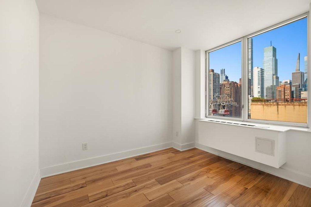 401 East 60th Street, Unit 16C photo 9