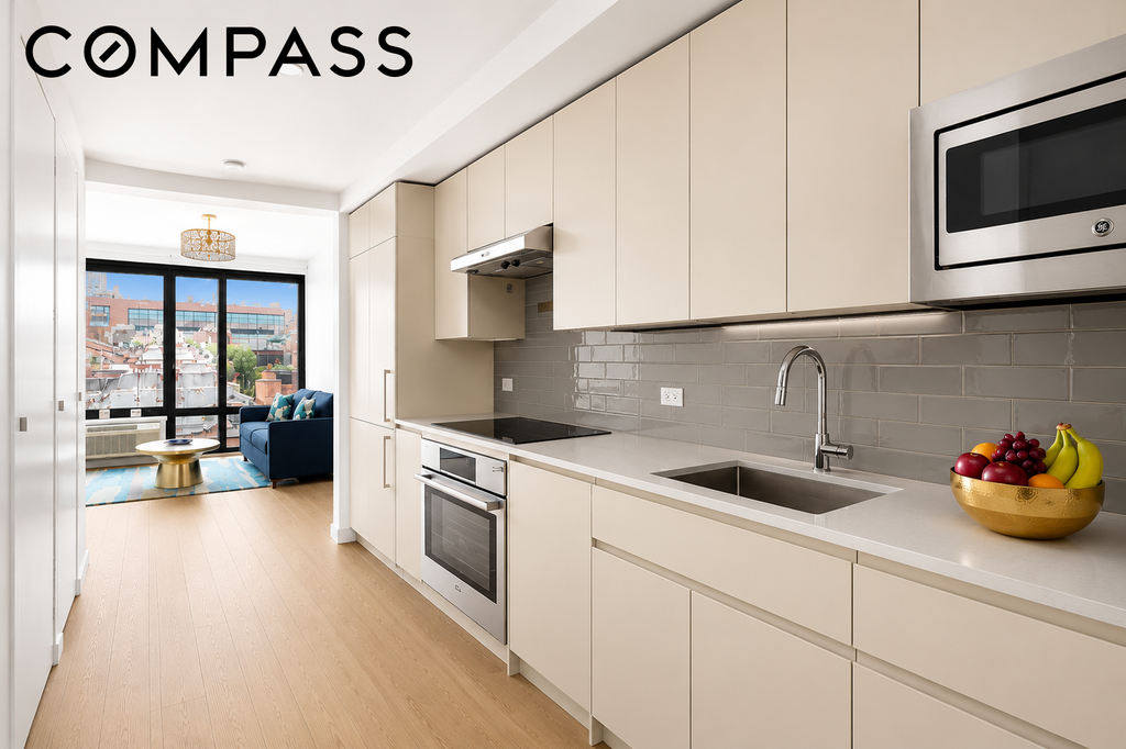 1790 Third Avenue, Unit 901