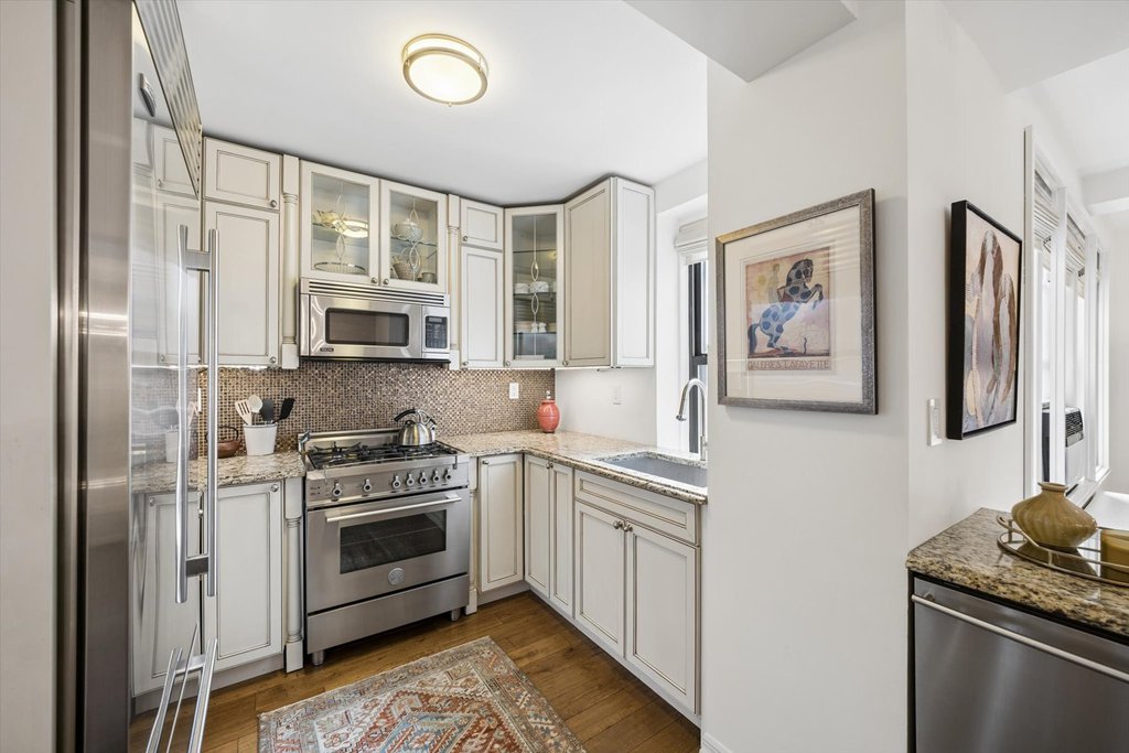 339 East 58th Street, Unit 7CD photo 9