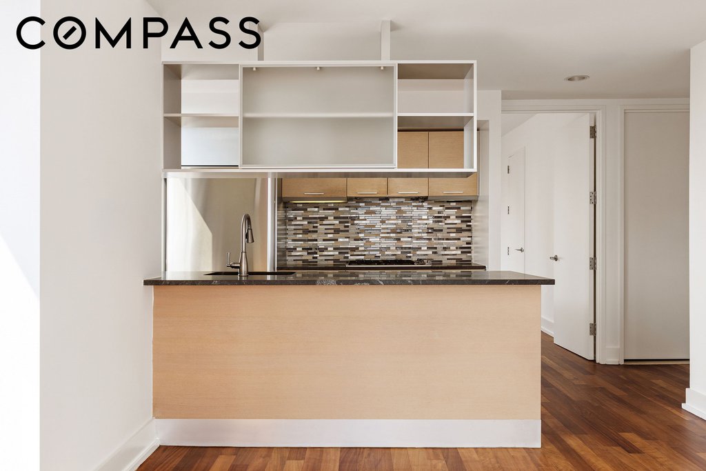 350 West 42nd Street, Unit 42H photo 5