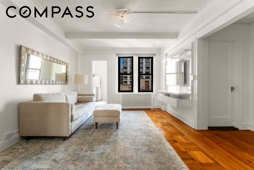 205 East 69th Street, Unit 8F photo 3