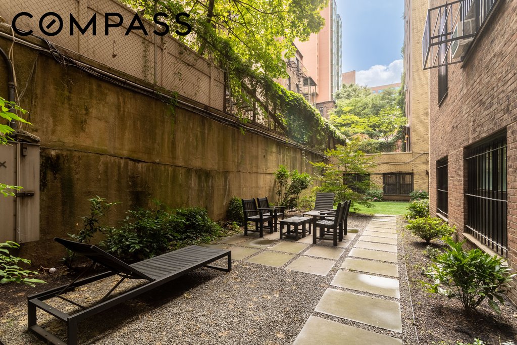 205 East 69th Street, Unit 8F photo 11