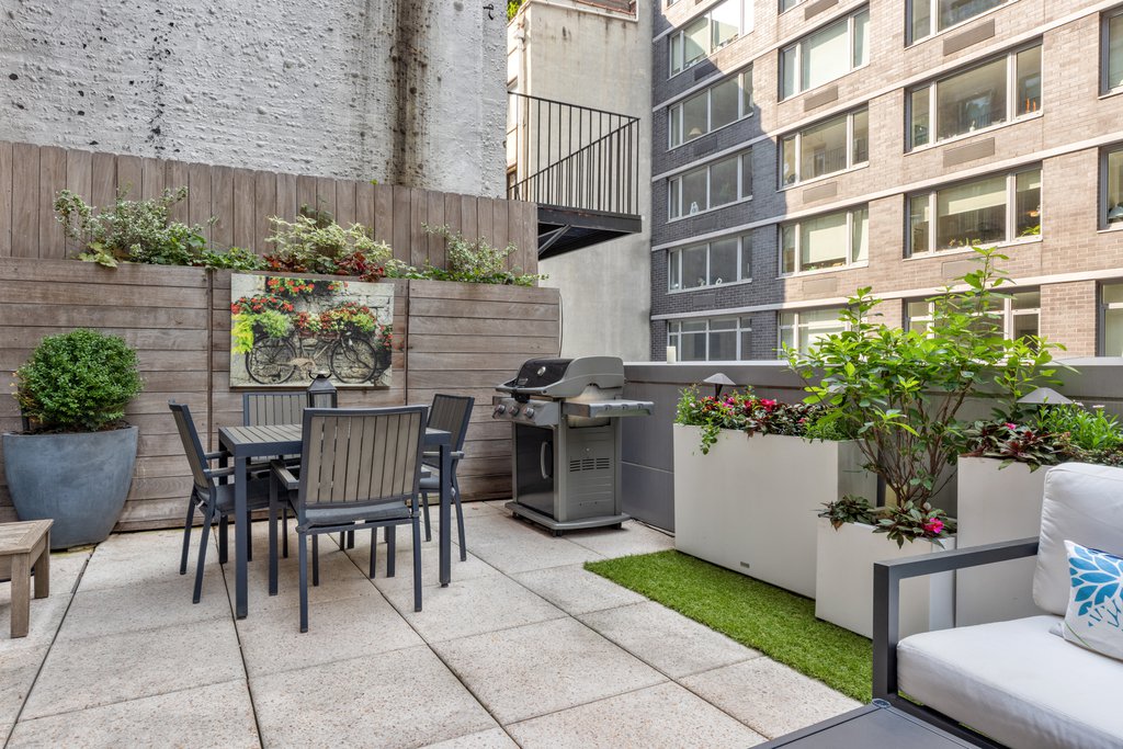 93 Worth Street, Unit 211 photo 8