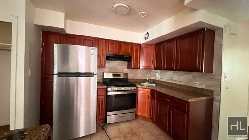 1440 East 85th Street, Unit 2 photo 2