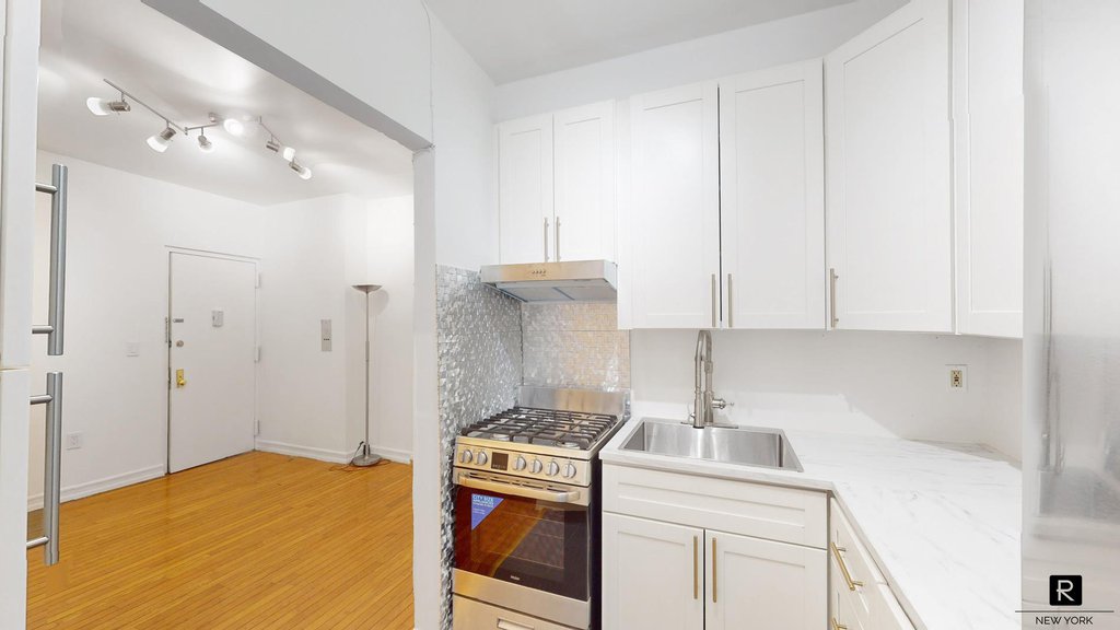 50 West 112th Street, Unit 6G photo 3