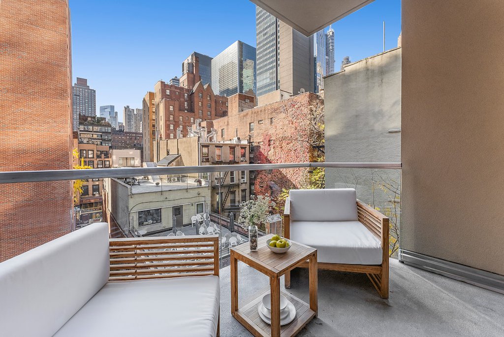 244 East 52nd Street, Unit 6B photo 2