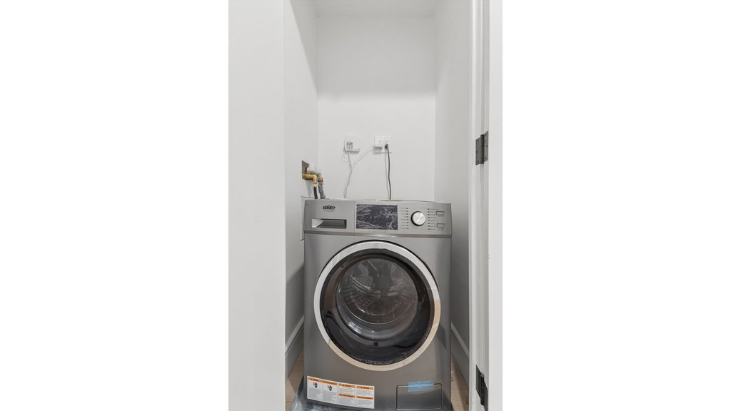 225 East 46th Street, Unit 12H photo 5