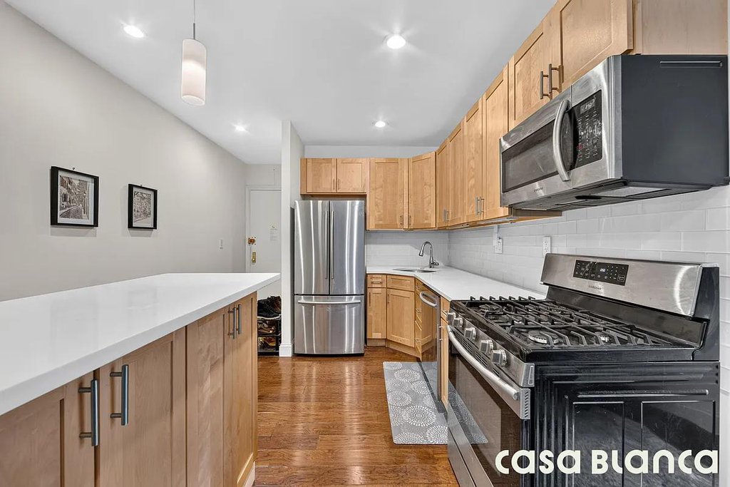 55-23 31st Avenue, Unit 4H photo 3