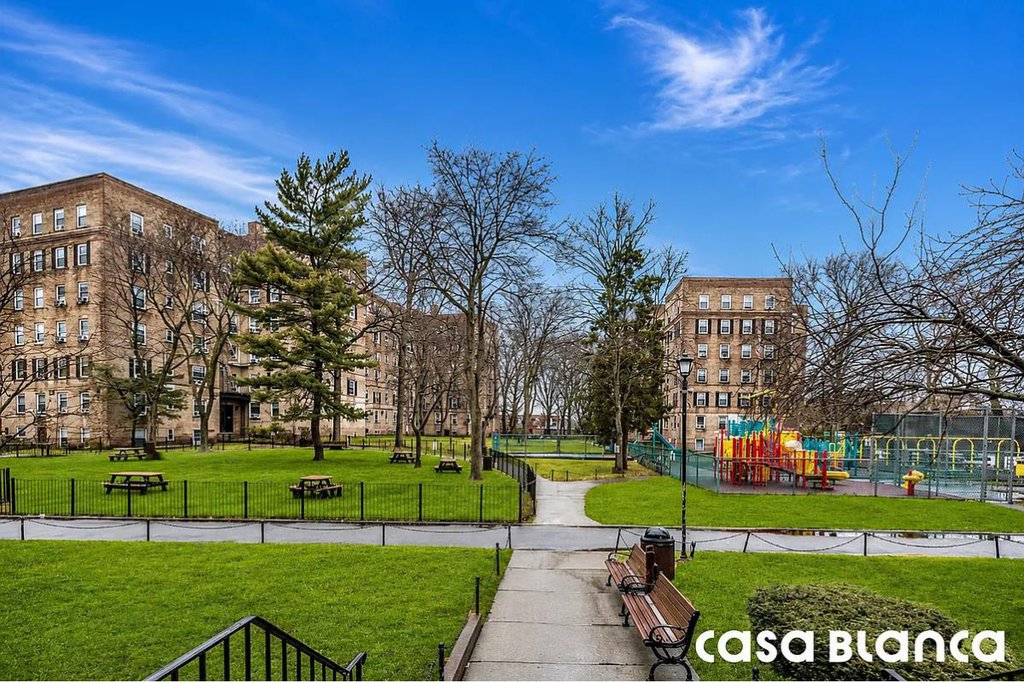 55-23 31st Avenue, Unit 4H photo 18