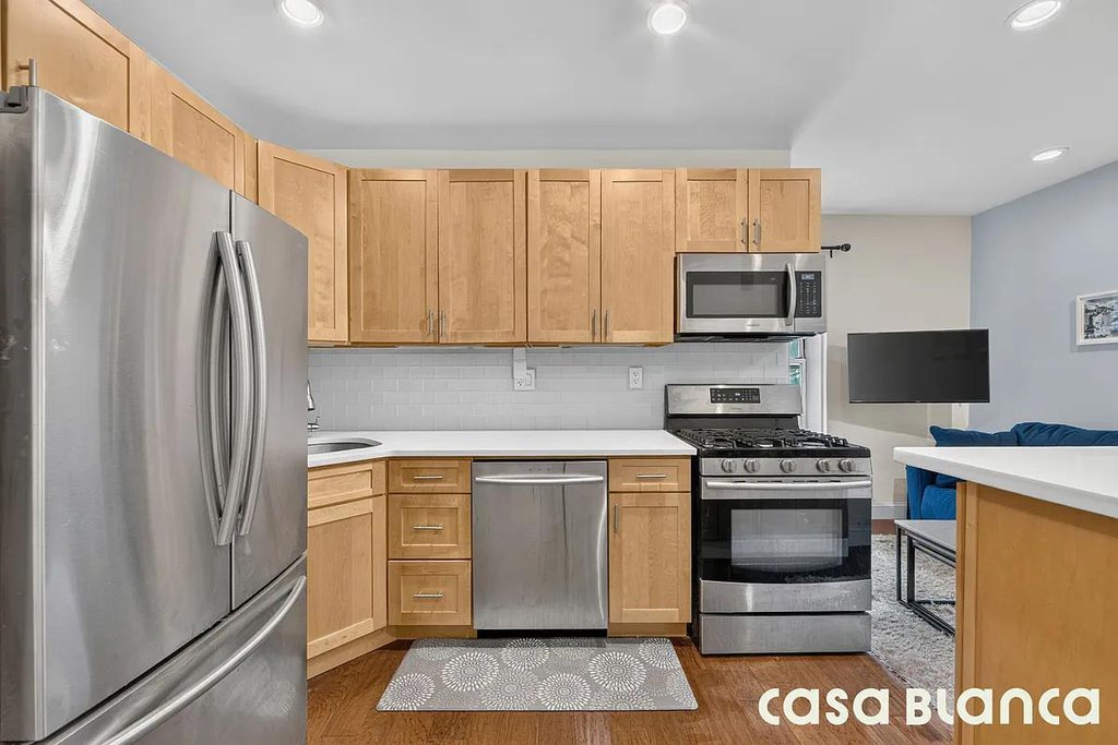 55-23 31st Avenue, Unit 4H photo 4