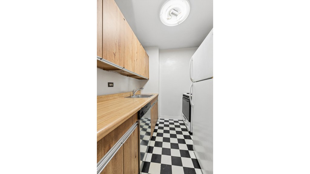 333 East 14th Street, Unit 4D photo 5