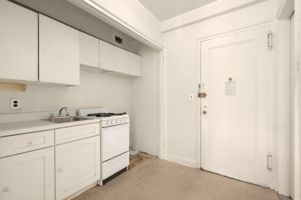 410 West 24th Street, Unit 4E photo 5