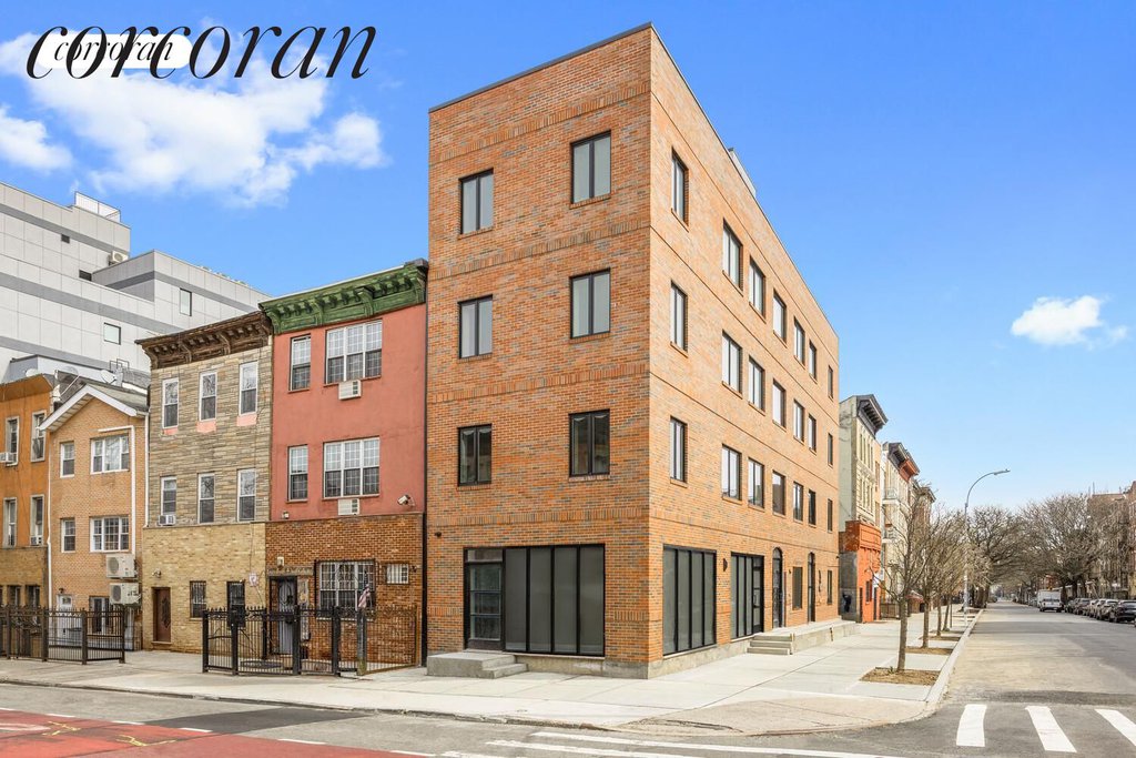 749 Park Place, Unit 2R photo 7