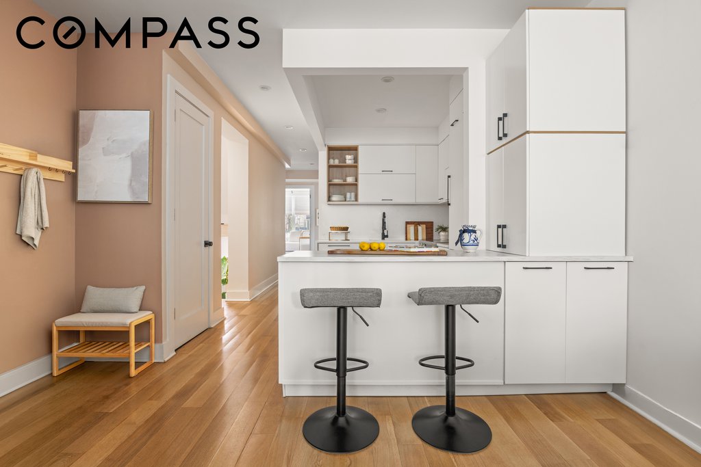 473 Bainbridge Street, Unit PARLOUR photo 3