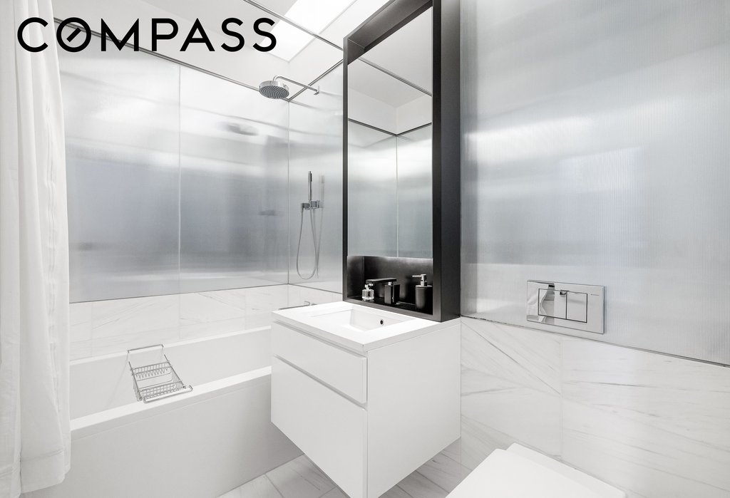 157 West 57th Street, Unit 33B photo 14