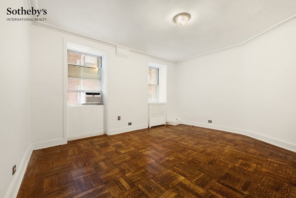 440 Riverside Drive, Unit C photo 2